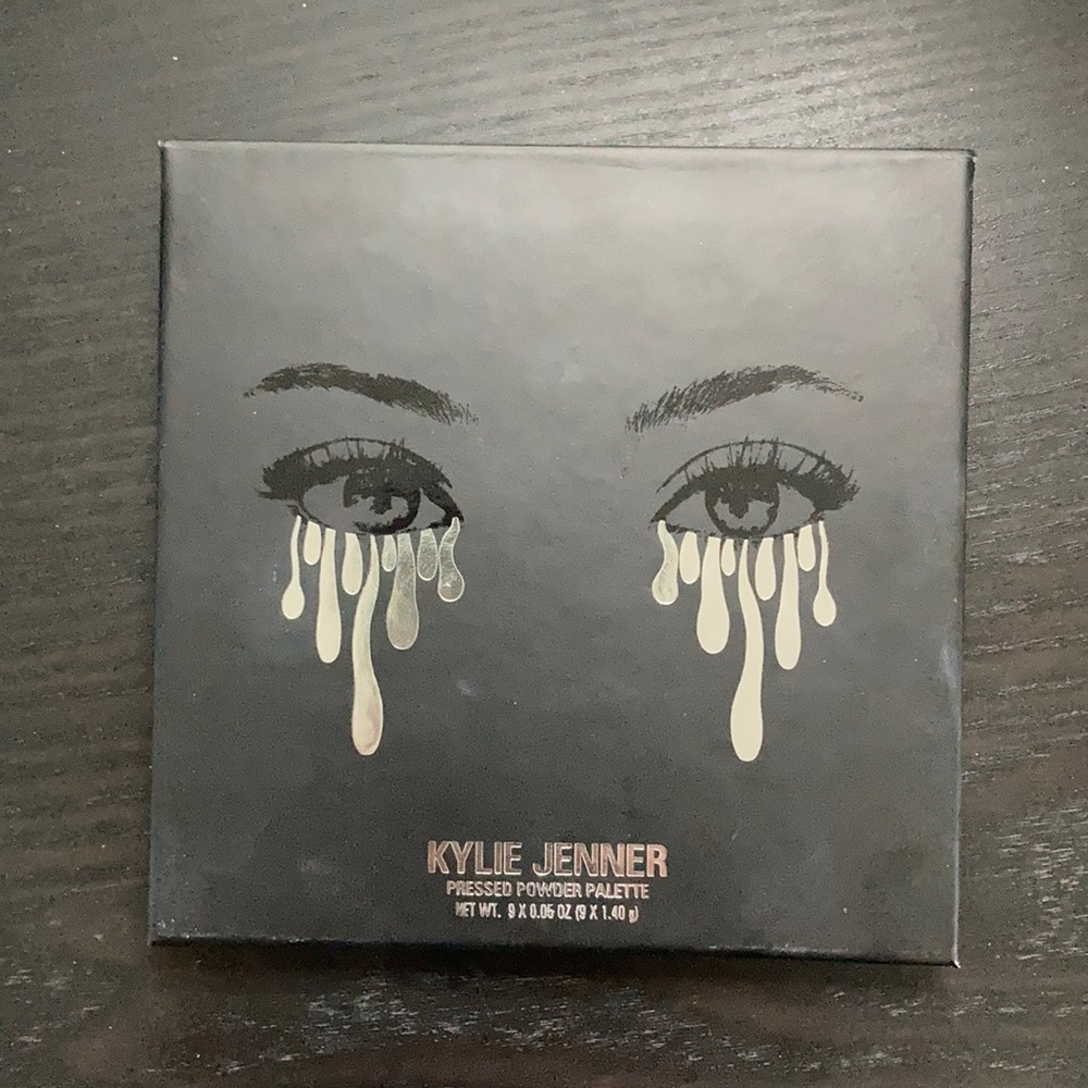 Kylie cosmetics eyeshadow palette